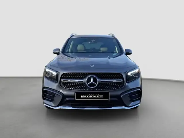 Mercedes-Benz GLB 220