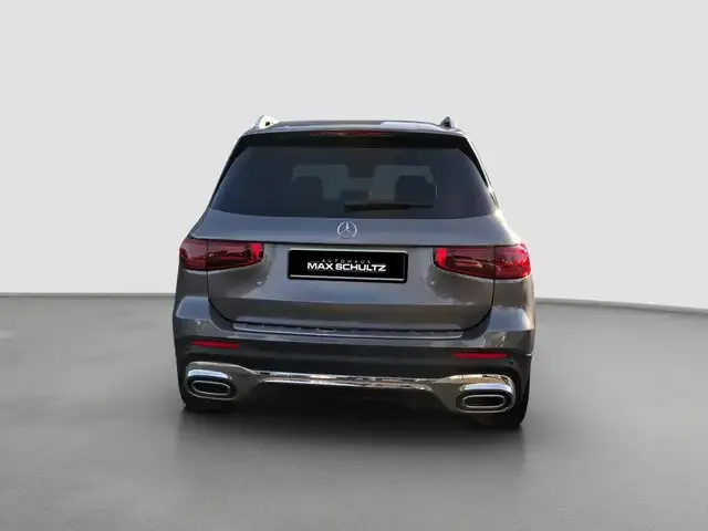 Mercedes-Benz GLB 220