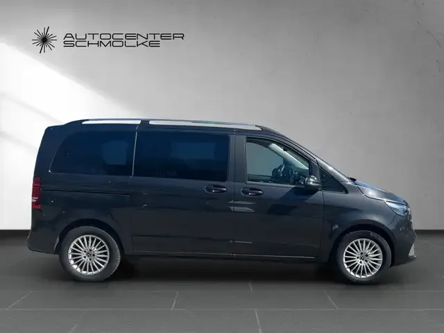 Mercedes-Benz V 220