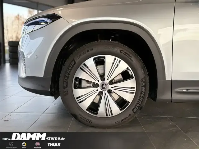 Mercedes-Benz EQB 300