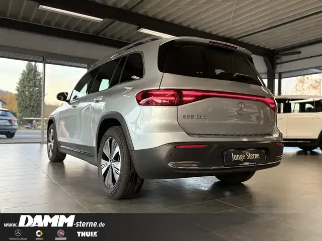 Mercedes-Benz EQB 300