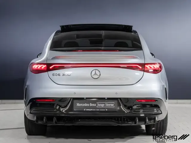Mercedes-Benz EQE 300
