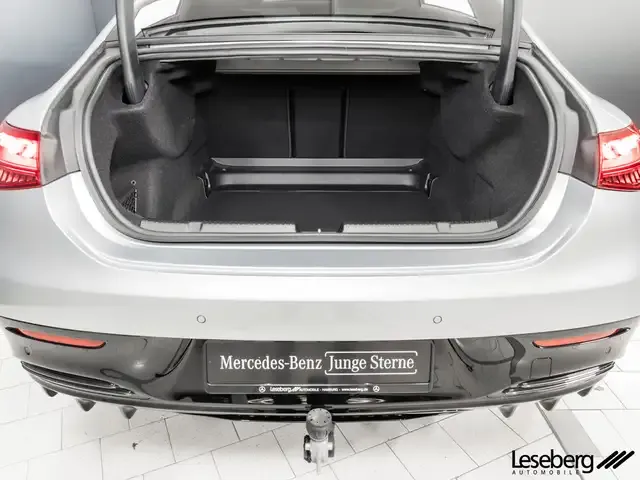 Mercedes-Benz EQE 300