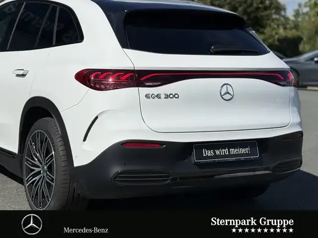 Mercedes-Benz EQE SUV