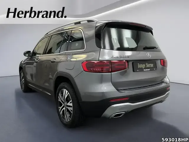 Mercedes-Benz GLB 200