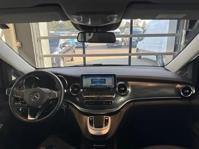 Mercedes-Benz EQV 300