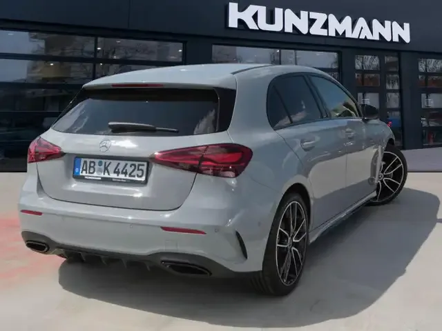 Mercedes-Benz A 180