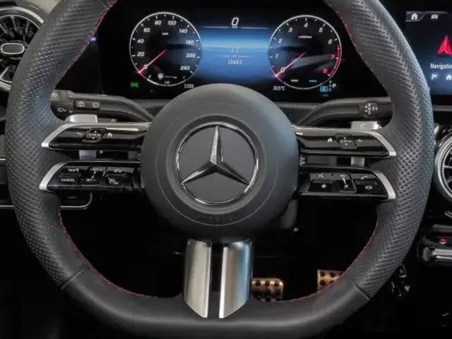 Mercedes-Benz CLA 200