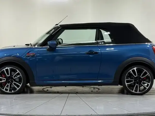 MINI John Cooper Works Cabrio