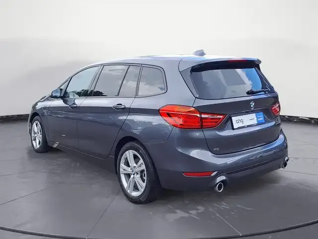 BMW 220