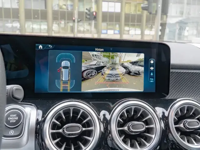 Mercedes-Benz GLB 200