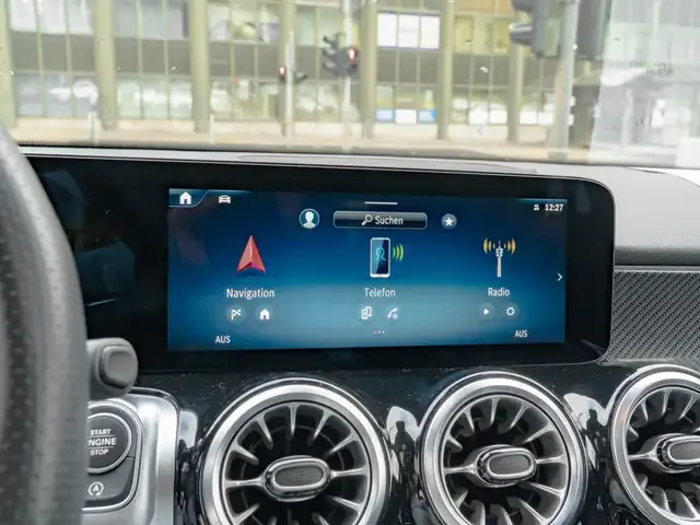 Mercedes-Benz GLB 200