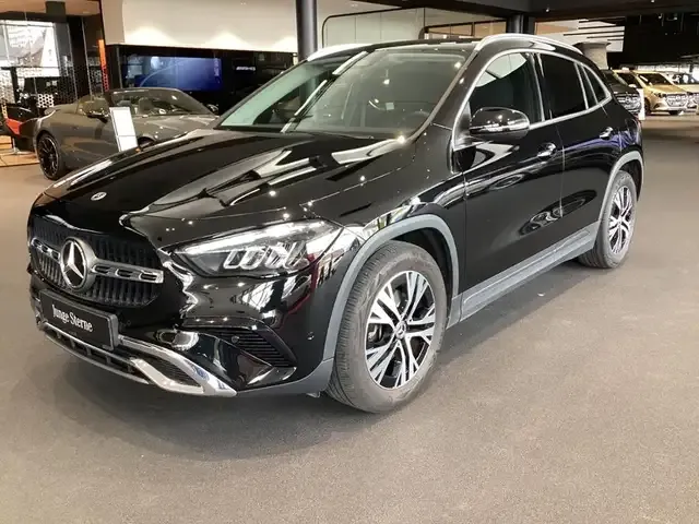 Mercedes-Benz GLA 200
