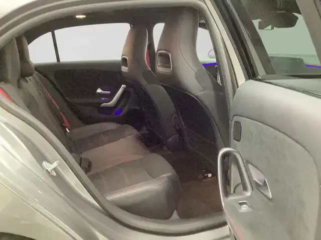 Mercedes-Benz A 35 AMG