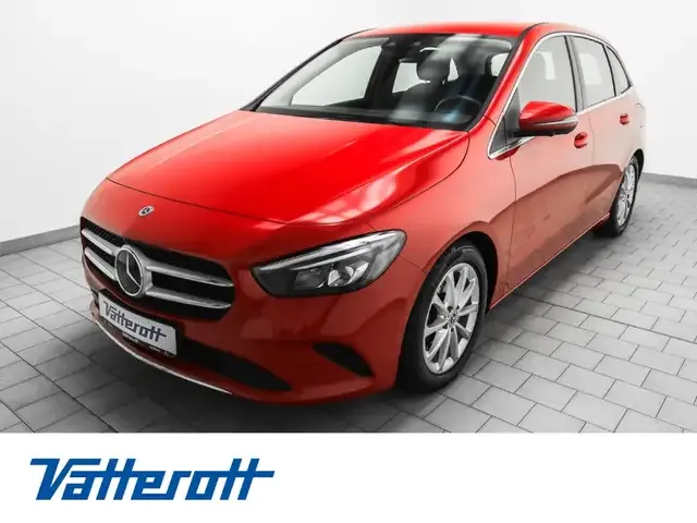 Mercedes-Benz B 220