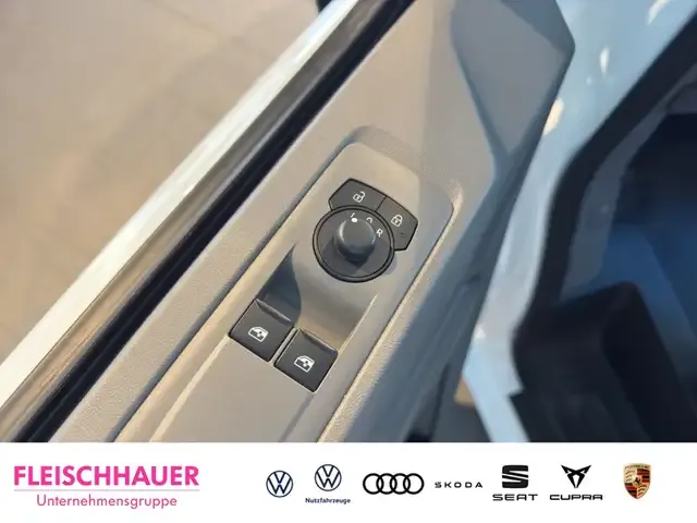 Volkswagen T7 Transporter