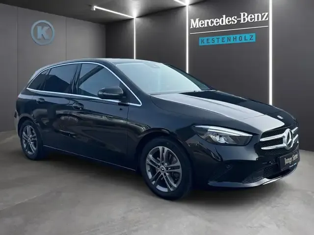 Mercedes-Benz B 220
