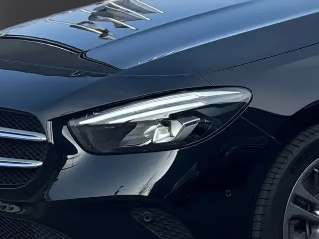 Mercedes-Benz B 220