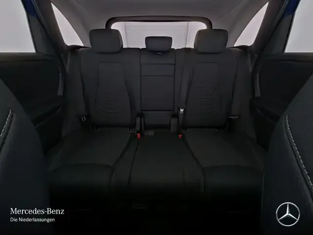 Mercedes-Benz B 220