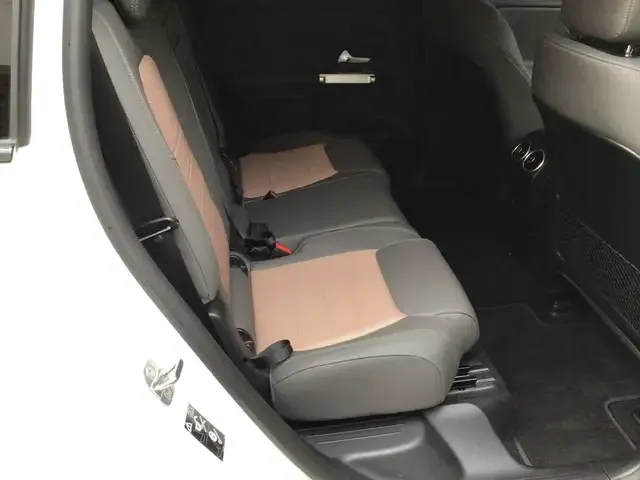 Mercedes-Benz EQB 300