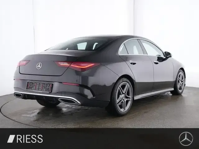 Mercedes-Benz CLA 220