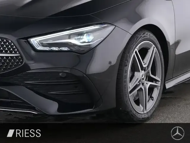 Mercedes-Benz CLA 220