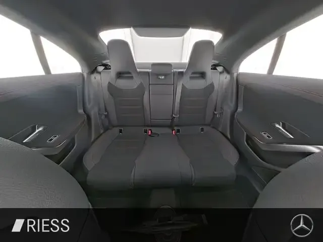 Mercedes-Benz CLA 220