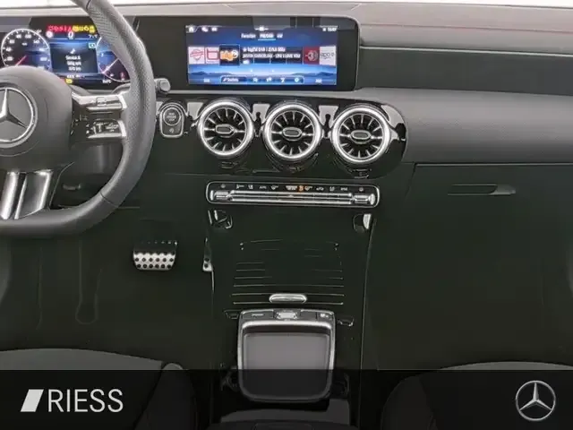 Mercedes-Benz CLA 220