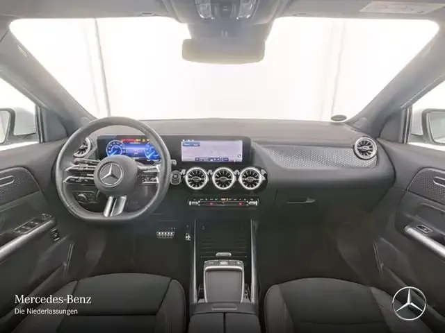Mercedes-Benz EQA 300