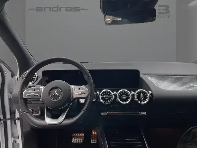 Mercedes-Benz GLA 250