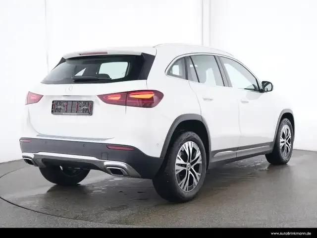 Mercedes-Benz GLA 180