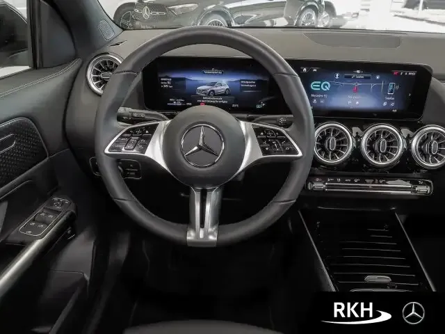 Mercedes-Benz EQA 300