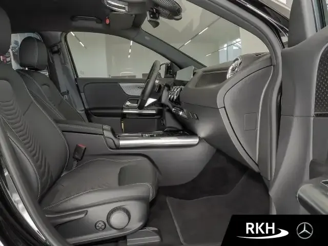 Mercedes-Benz EQA 300