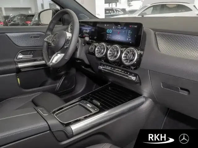 Mercedes-Benz EQA 300