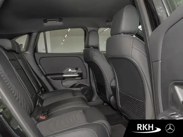 Mercedes-Benz EQA 300