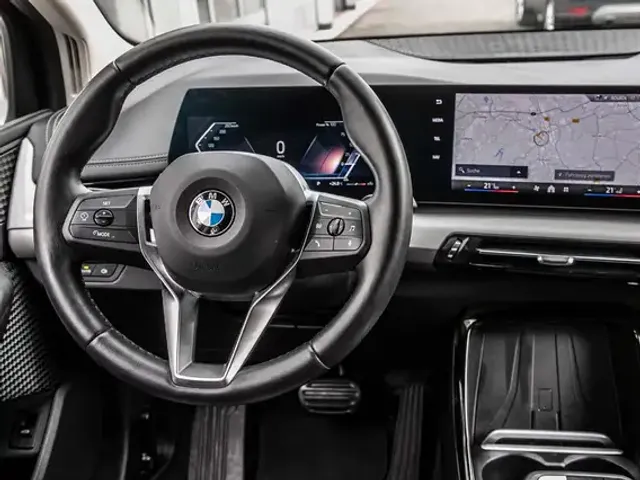 BMW 216