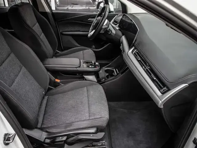 BMW 216