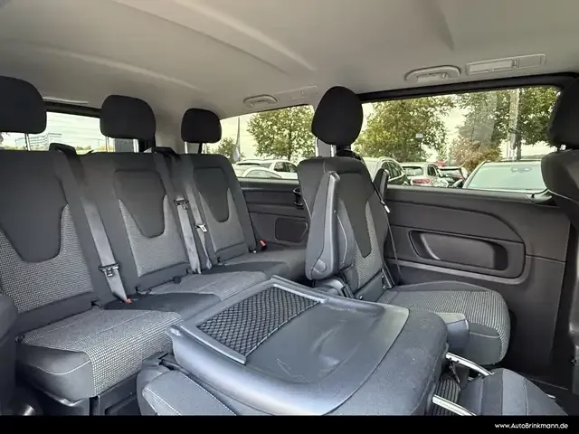 Mercedes-Benz V 250
