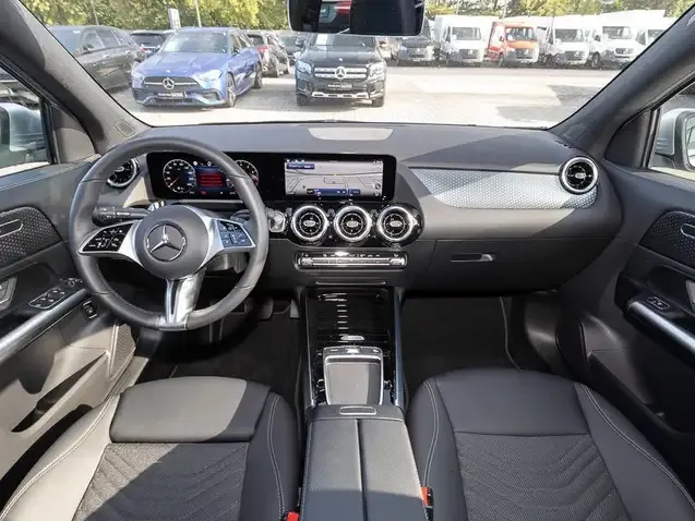 Mercedes-Benz GLA 180