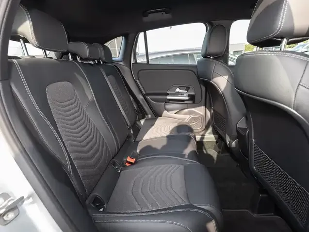 Mercedes-Benz GLA 180