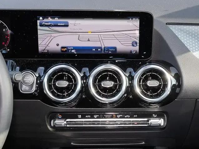 Mercedes-Benz GLA 180
