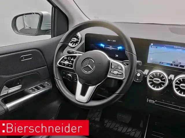Mercedes-Benz B 220