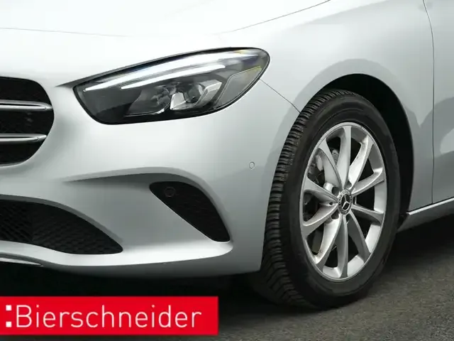 Mercedes-Benz B 220