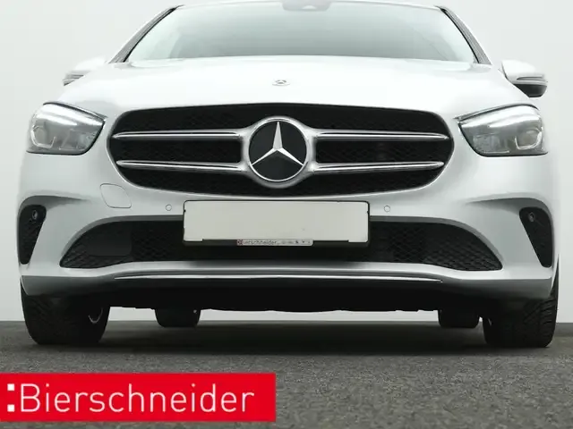 Mercedes-Benz B 220