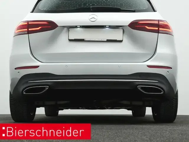 Mercedes-Benz B 220