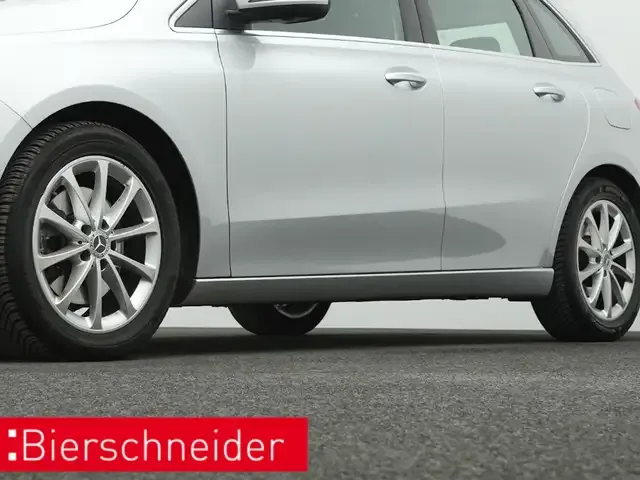 Mercedes-Benz B 220