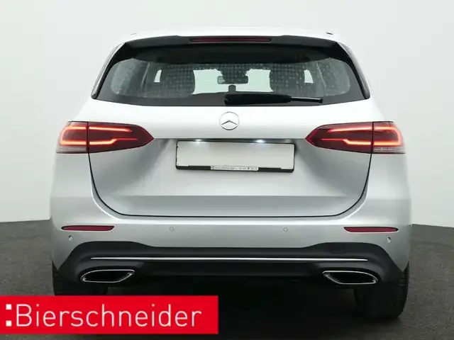 Mercedes-Benz B 220
