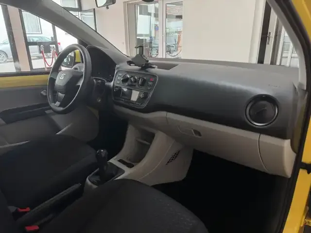 SEAT Mii