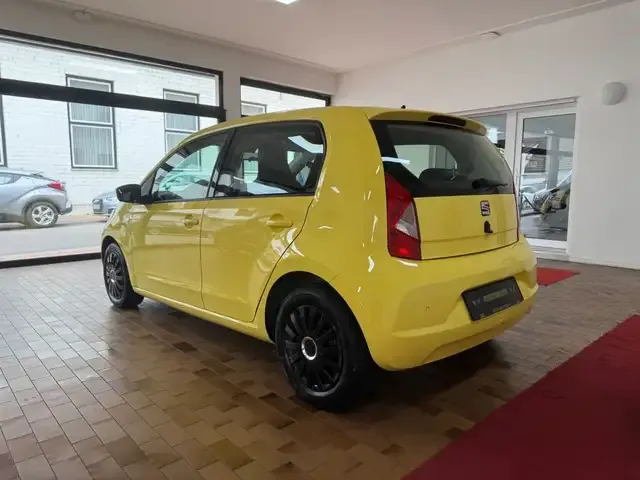 SEAT Mii