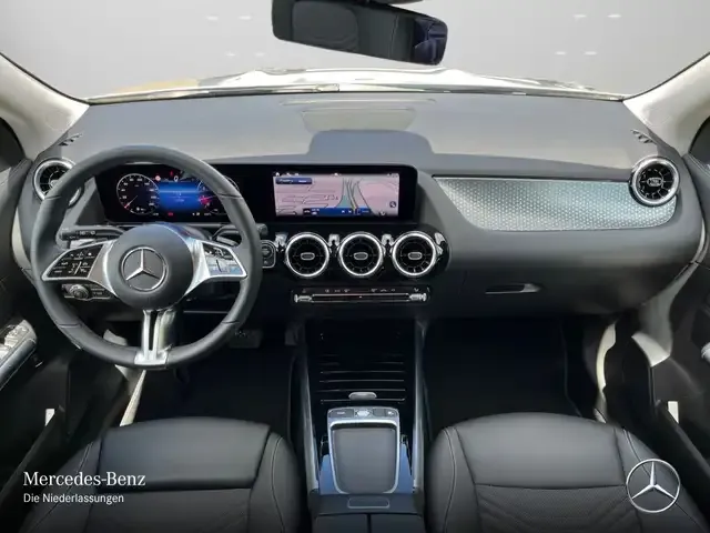 Mercedes-Benz GLA 220